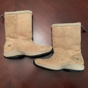 Fuzzy lined Merrell Boots Size 9